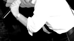 Acclaimed tenor Stephen Lloyd-Morgan &acirc;�� Christmas 2011