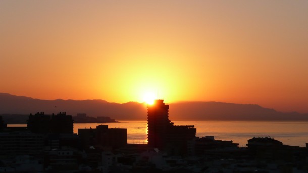 Málaga sunrise © Chris Dove